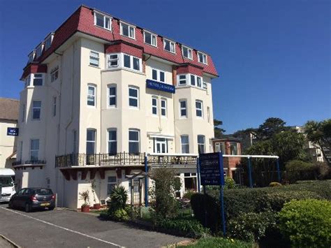 cheap hotels near bournemouth coach station
